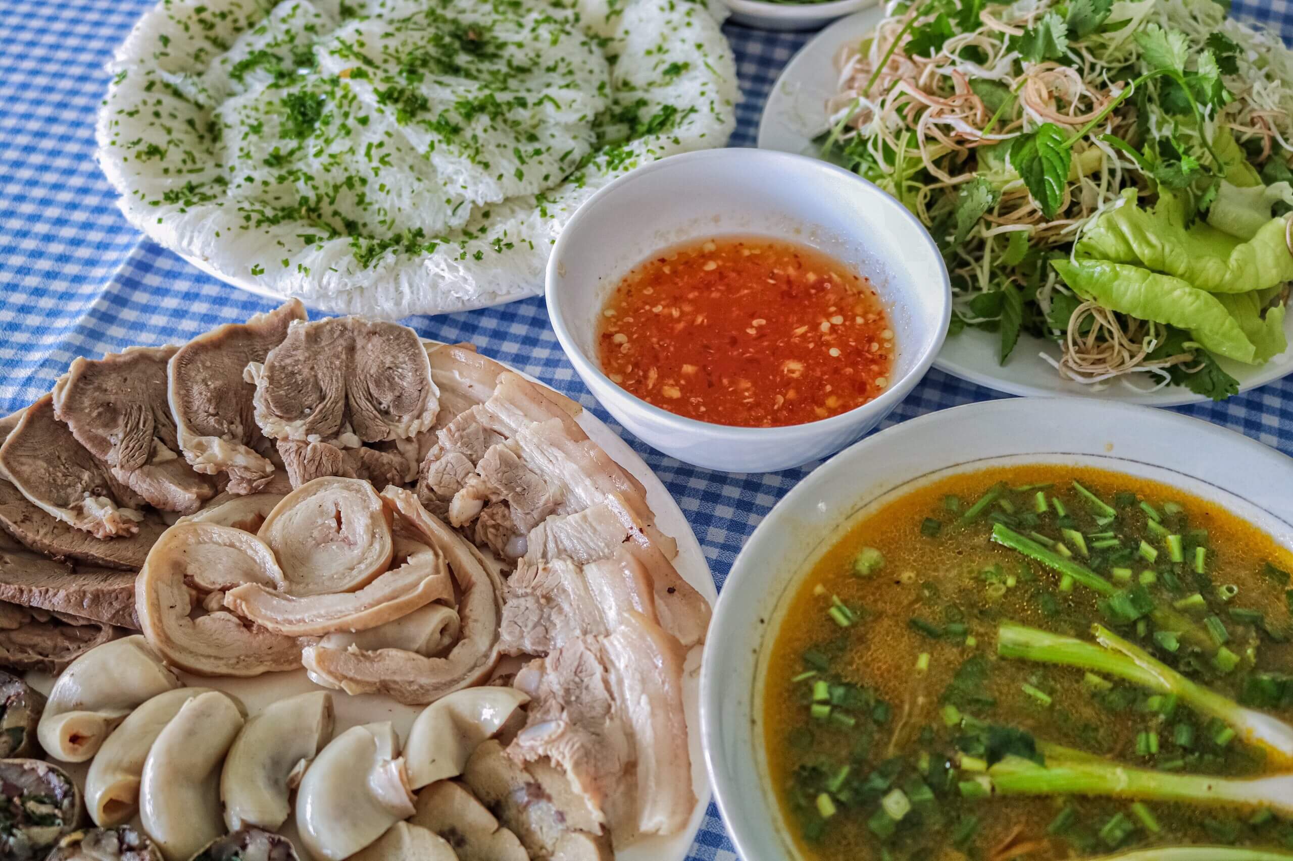 banh hoi chao long thao loan