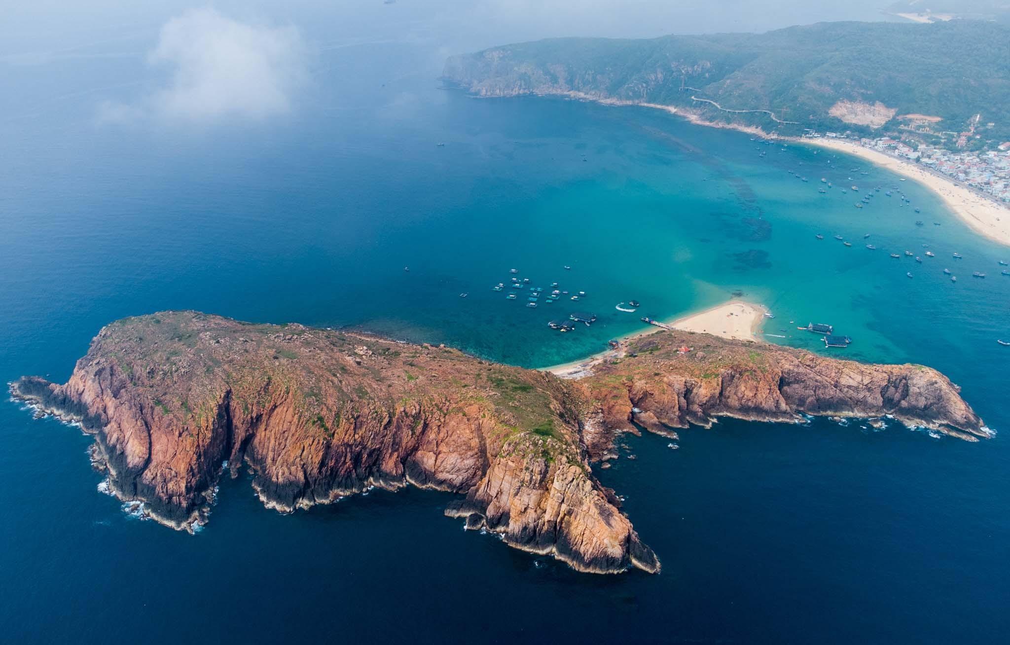 dao hon kho quy nhon con duong giua bien